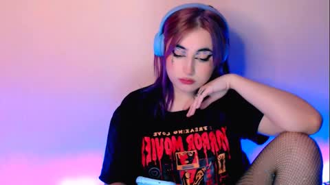 Snapshot of ediefris chatting on 01.23.25 fickle demon made of clumps of matter online show from 01.23.25