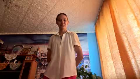 Snapshot of edithpeters chatting on 07.23.26 Annie online show from 07.23.26