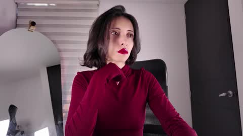 Snapshot of edranah chatting on 10.19.25 Edranah online show from 10.19.25