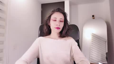 Snapshot of edranah chatting on 12.13.25 Edranah online show from 12.13.25