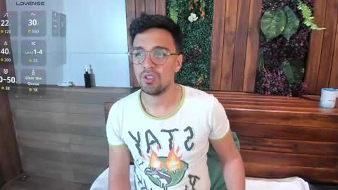 Snapshot of edward_maxx chatting on 02.09.26 Eduardo online show from 02.09.26