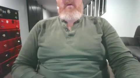 Snapshot of edyja chatting on 12.18.24 Eddya online show from 12.18.24