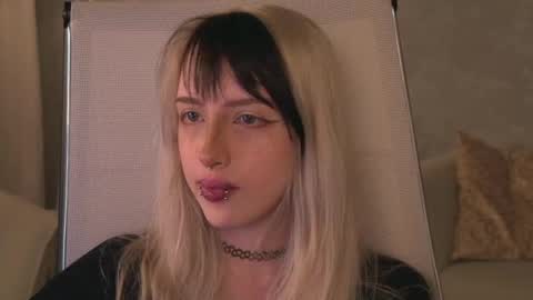 EVA NON NUDE online show from 06.03.26