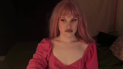 Effie Mur online show from 12.10.24