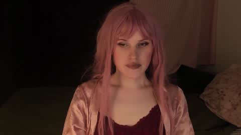 Effie Mur online show from 12.10.24