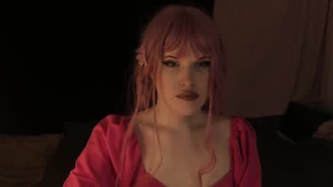 Effie Mur online show from 01.01.25