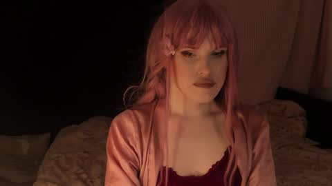 Effie Mur online show from 01.08.25