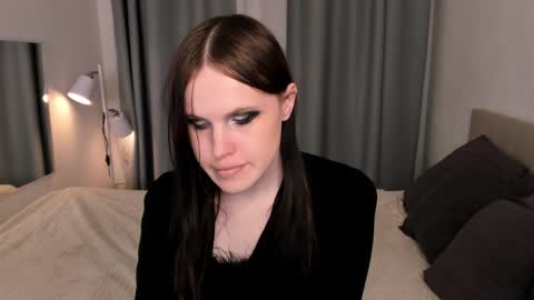 Effie Mur online show from 02.28.26