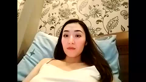 Effy online show from 12.13.25