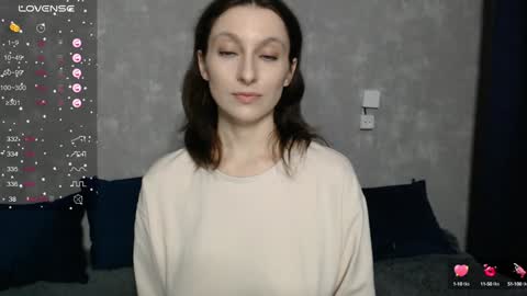 Snapshot of effy_gray chatting on 12.23.24 Anna online show from 12.23.24