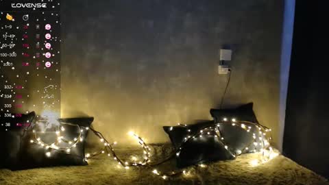 Snapshot of effy_gray chatting on 03.05.25 Anna online show from 03.05.25