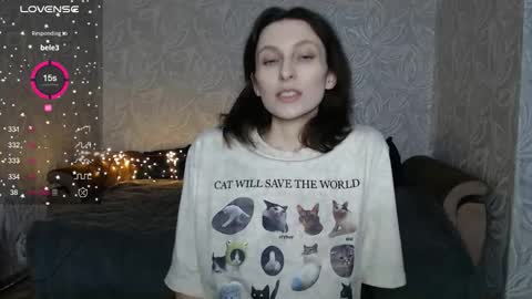 Snapshot of effy_gray chatting on 09.26.25 Anna online show from 09.26.25