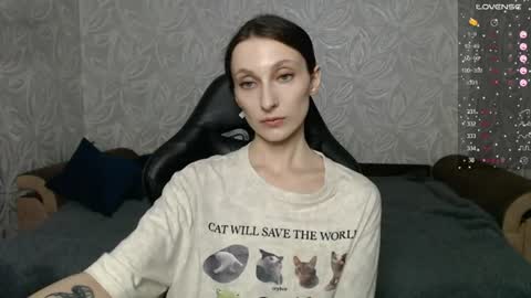 Snapshot of effy_gray chatting on 08.04.26 Anna online show from 08.04.26