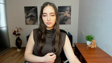 Effy Royse online show from 04.05.26