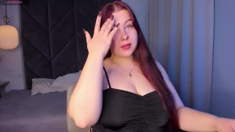 Effy online show from 10.26.25