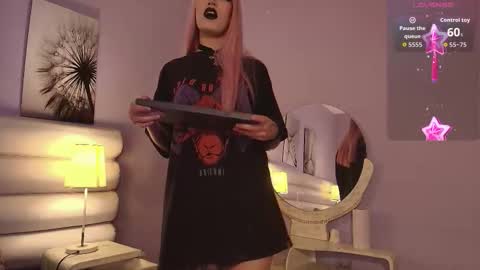 Snapshot of effycorpse chatting on 09.13.25 online show from 09.13.25