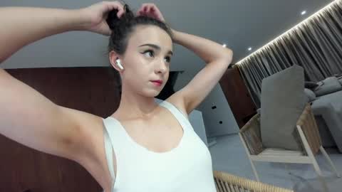 Snapshot of ehotlovea chatting on 05.29.26 Erik and Alice online show from 05.29.26