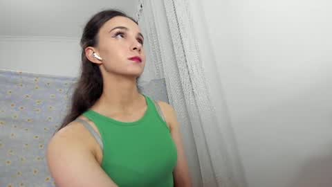 Snapshot of ehotlovea chatting on 06.16.26 Erik and Alice online show from 06.16.26