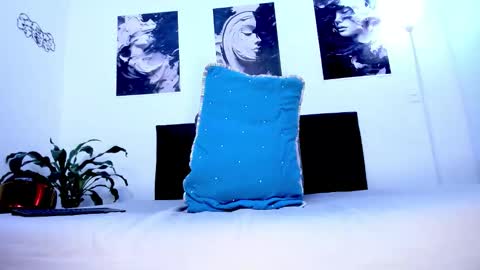 Snapshot of eiden_allenx1 chatting on 11.11.25 eiden_allenx1 online show from 11.11.25