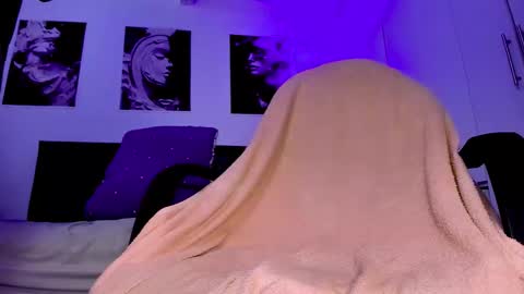 Snapshot of eiden_allenx1 chatting on 11.29.25 eiden_allenx1 online show from 11.29.25