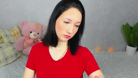 eileenmoores online show from 11.26.25