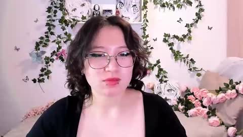 liasama online show from 12.16.24