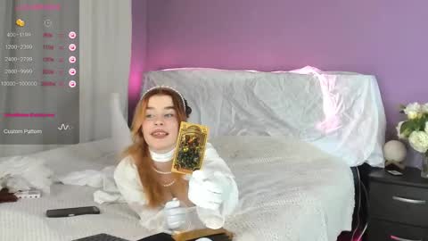 Snapshot of eilinwood chatting on 12.17.25 eilinwood online show from 12.17.25