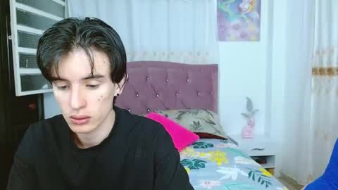 Snapshot of eimy_andres chatting on 09.25.25 eimy_andres online show from 09.25.25