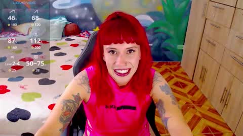 Snapshot of eimy_lorens chatting on 10.01.25 EIMY online show from 10.01.25