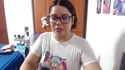 Snapshot of eimy_saenzz chatting on 12.14.25 eimy_saenzz online show from 12.14.25