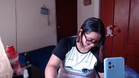 Snapshot of eimy_saenzz chatting on 04.02.26 eimy_saenzz online show from 04.02.26