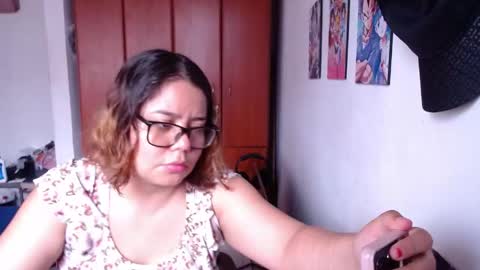 eimy_saenzz online show from 04.19.26