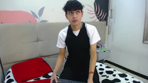 Snapshot of eimyflorian chatting on 01.15.25 Eimyflorian online show from 01.15.25