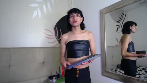 Snapshot of eimyflorian chatting on 01.17.25 Eimyflorian online show from 01.17.25