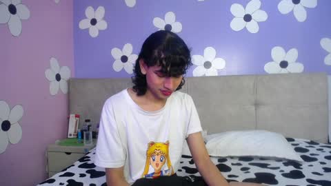 Snapshot of eimyflorian chatting on 01.21.25 Eimyflorian online show from 01.21.25