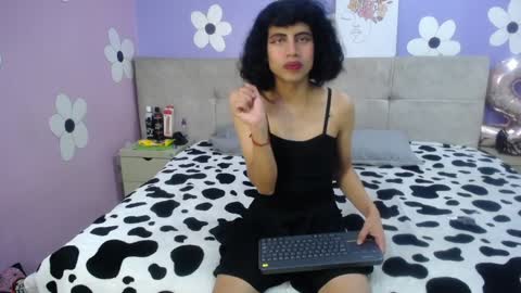 Snapshot of eimyflorian chatting on 01.25.25 Eimyflorian online show from 01.25.25
