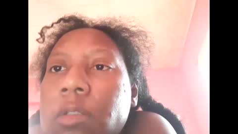 Eirondra Valeen online show from 11.16.25