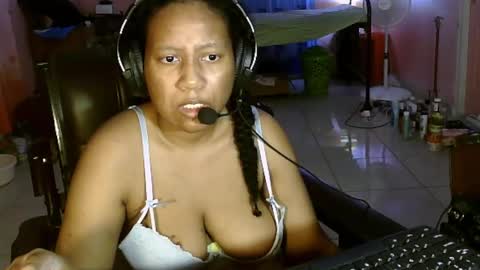 Snapshot of eirondra_valeen chatting on 02.25.26 Eirondra Valeen online show from 02.25.26