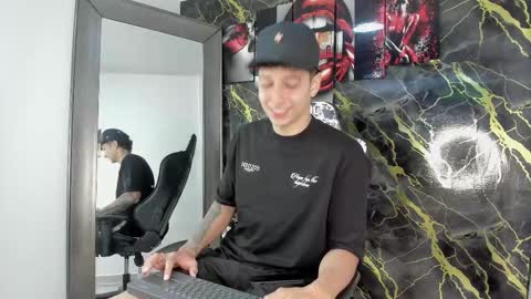 Snapshot of eithan__boy chatting on 02.20.26 Eithan online show from 02.20.26