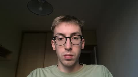 Snapshot of ekeremarten chatting on 11.23.25 ekeremarten online show from 11.23.25