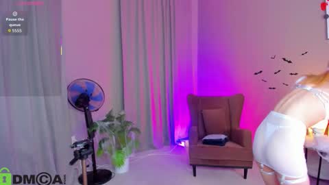 Snapshot of el1s_evans chatting on 11.02.25 please read my bio there is information about private shows and about my personality online show from 11.02.25