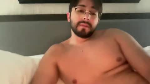 Snapshot of el_bonbon_rico chatting on 05.18.26 el bonbon rico online show from 05.18.26