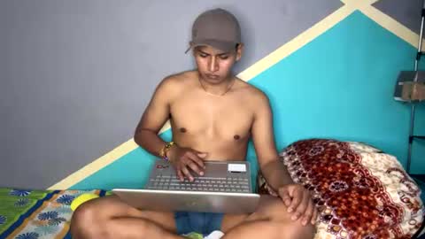 LatinMoreno online show from 07.13.26