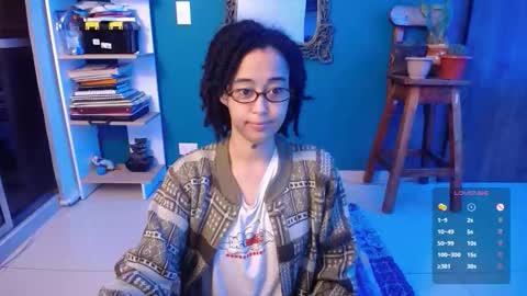 Ela  Help me reach 100 thumbs up online show from 10.26.25