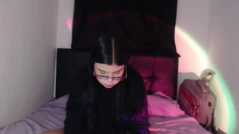 Ela online show from 04.05.26