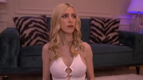 Snapshot of elablake chatting on 04.25.26 Ella online show from 04.25.26