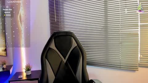 Snapshot of elaia_muller chatting on 12.09.24 Elaia online show from 12.09.24