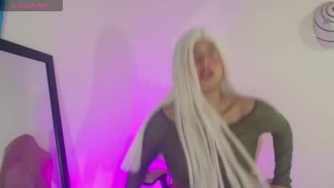 Snapshot of elaine_forger chatting on 12.16.25 Valentina online show from 12.16.25