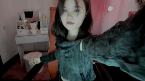 Your sweet girl online show from 04.15.26