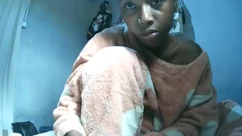 elalia1234 online show from 12.21.25